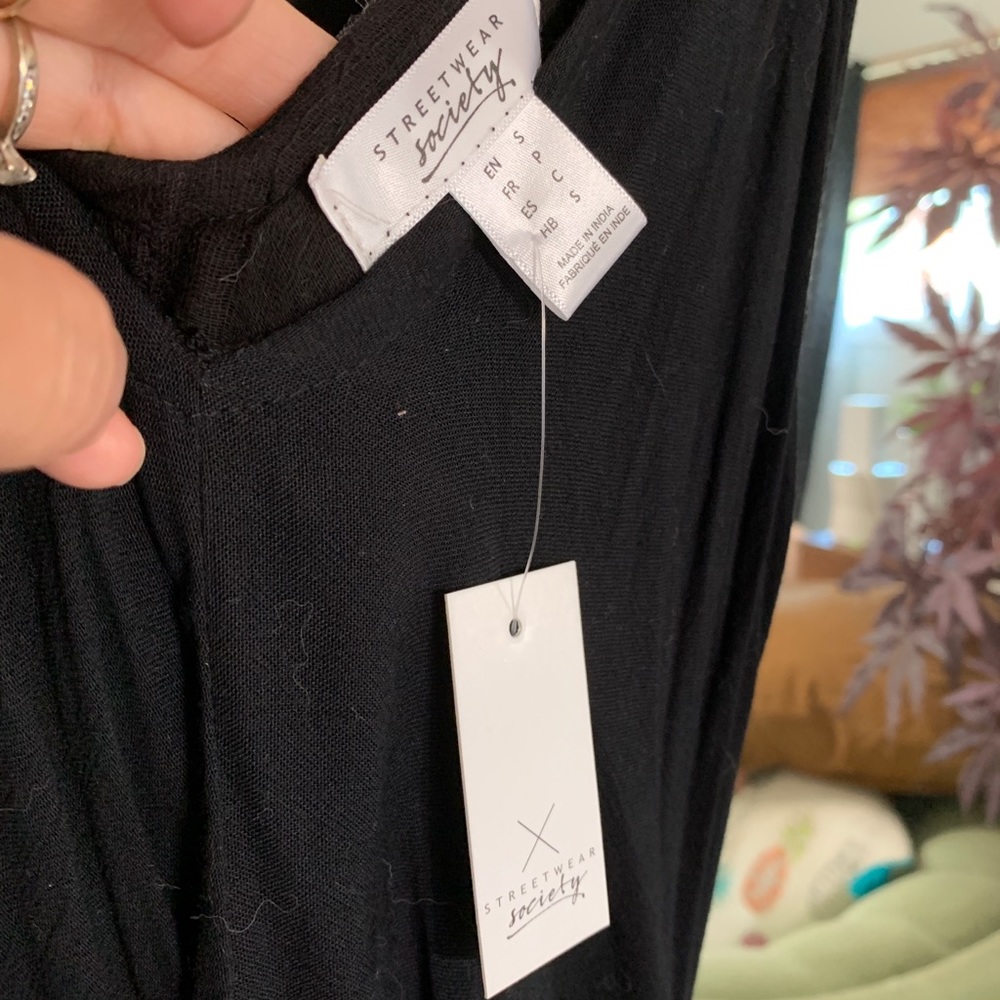 Black maxi dress with pompon trim - Picture 5 of 6